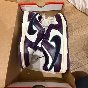 Nike Kids Dunk Low Retro in Purple/ White/ Teal